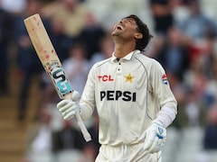 Watch: Pakistans Razaullah Receives Standing Ovation From English Crowd