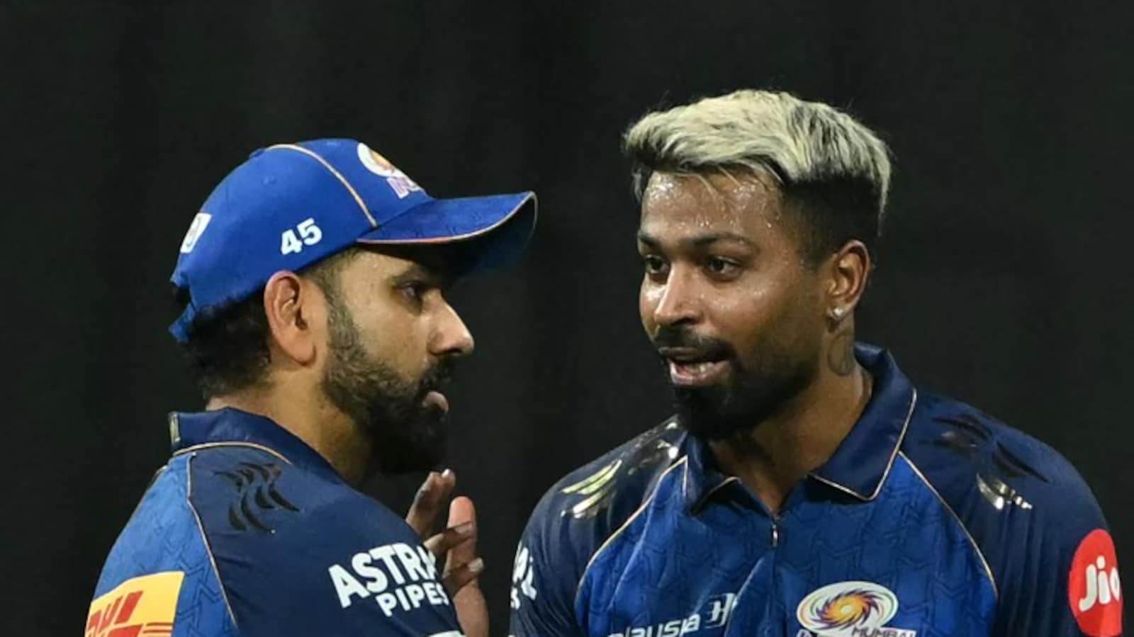 Hardik Pandya Mumbai Indians Trade Hits Roadblock, Rohit Sharma Gets Key Captaincy Job: Report