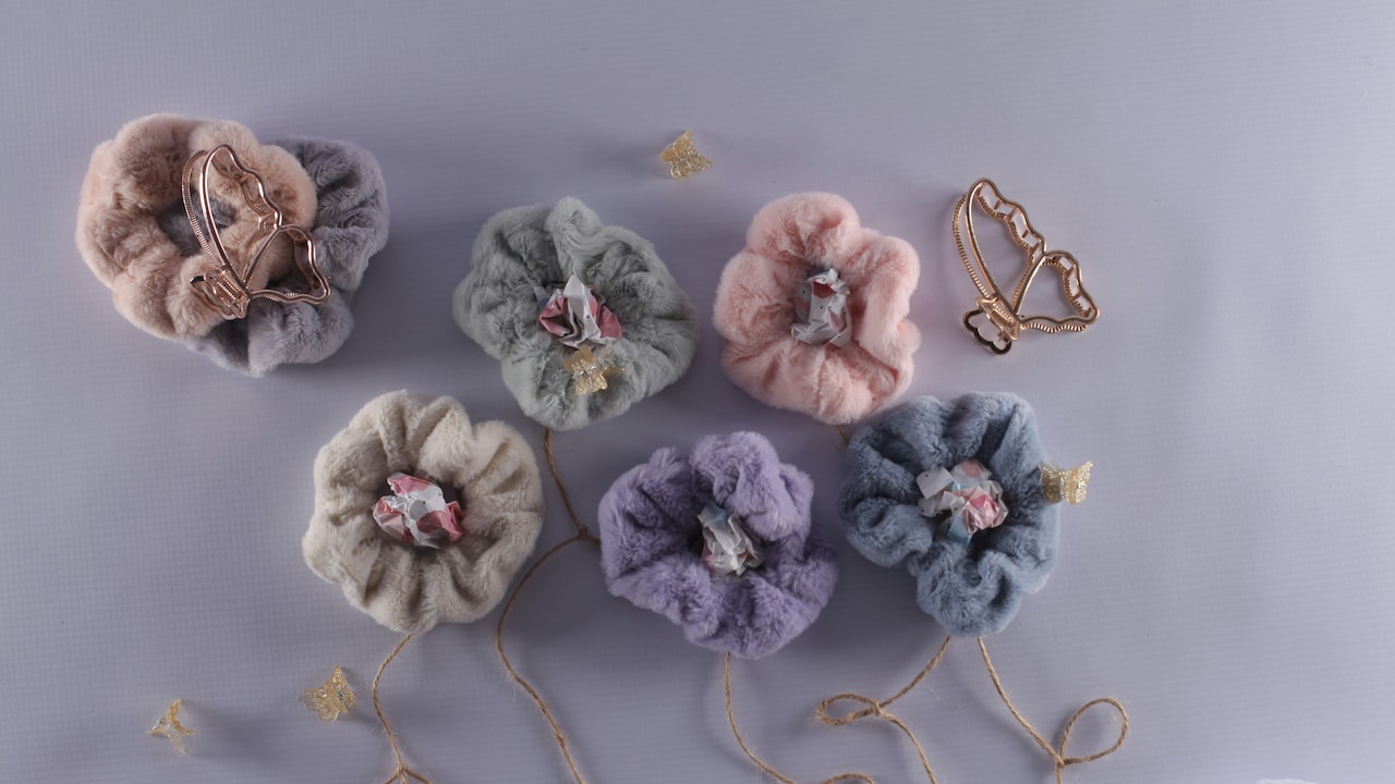 10 Reasons Scrunchies Lose Their Stretch And How To Keep Them Tight 10 Reasons Scrunchies Lose Their Stretch And How To Keep Them Tight