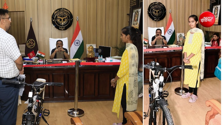 छात्रा की साइक&zwj;िल चोरी हुई तो बरेली DM ने नई खरीदकर दी, कौन हैं IAS अविनाश कुमार?