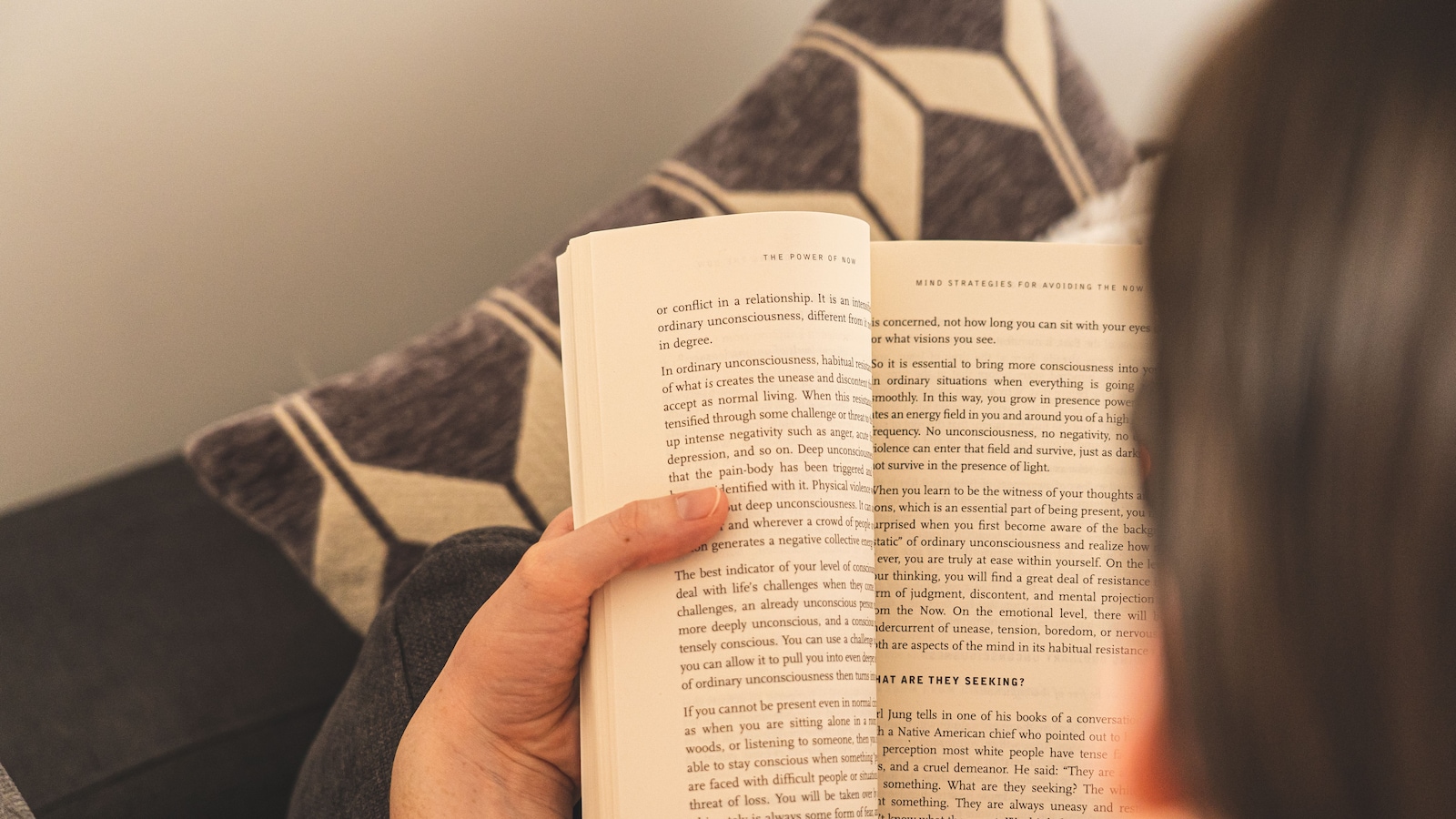 In Singapore, You Can Now Get Paid For Reading. Here's How