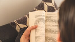 In Singapore, You Can Now Get Paid For Reading. Here's How