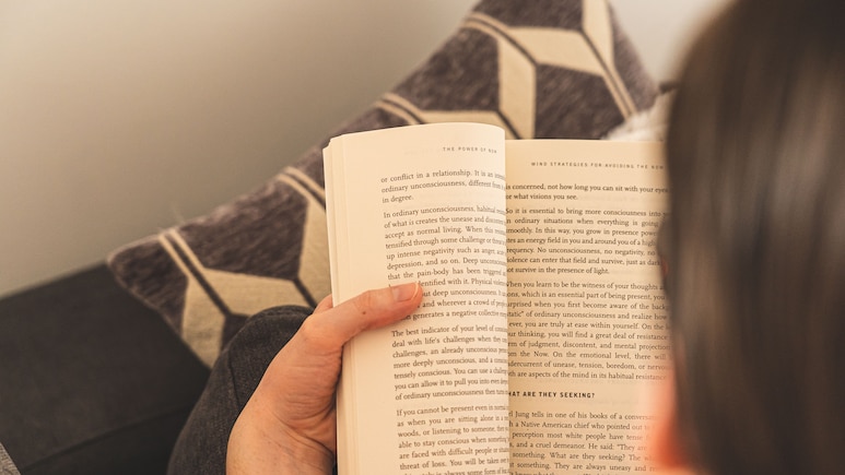 In Singapore, You Can Now Get Paid For Reading. Here's How