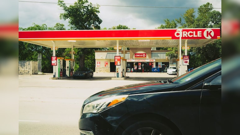Gas Vs Green: Who Wins Under Trump&rsquo;s Relaxed Fuel Rules That Ends Biden's EV Mandate?