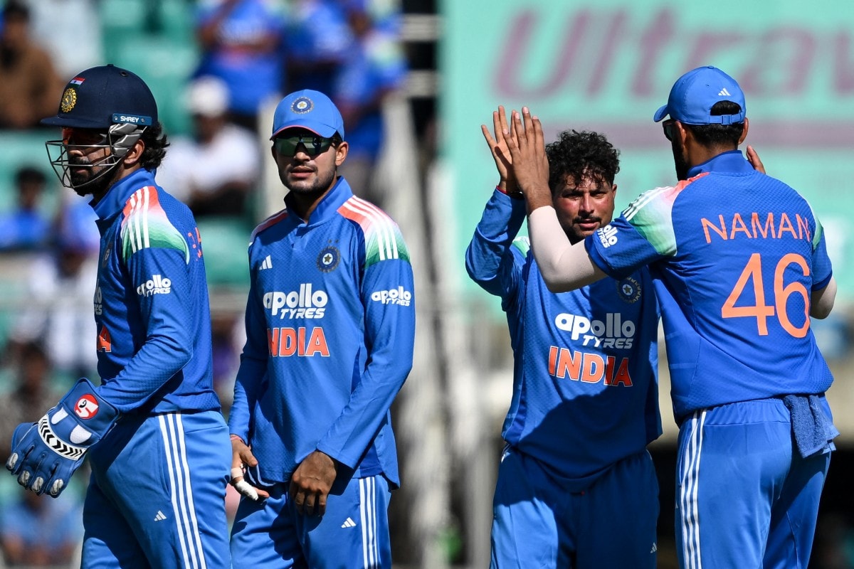 2nd ODI Live: 6, 4, 4 - Campbell Hits Fiery 50, Gill's Strategy Backfires