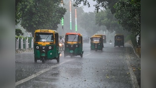 दिल्ली-NCR से जम्मू तक मौसम बदला, सुबह तड़के बारिश और गरज-चमक; IMD ने जारी किया अलर्ट