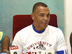 Brazil Great Plays Football With Underprivileged Girls In Mumbai