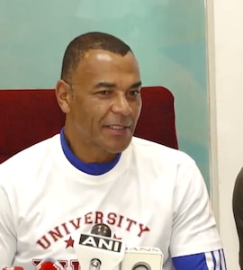 Brazil Great Plays Football With Underprivileged Girls In Mumbai