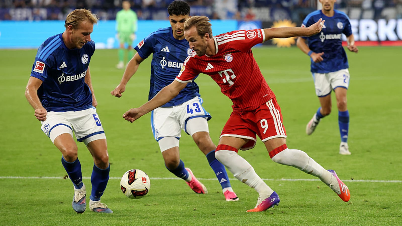 Bundesliga: Bayern Munich Held To Draw By Stubborn Schalke