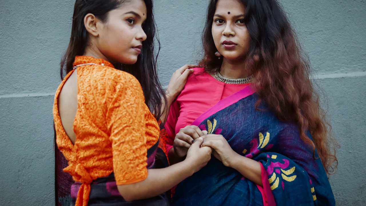 Blouse Armhole Gaping: 10 Fit Myths And What Actually Causes The Problem