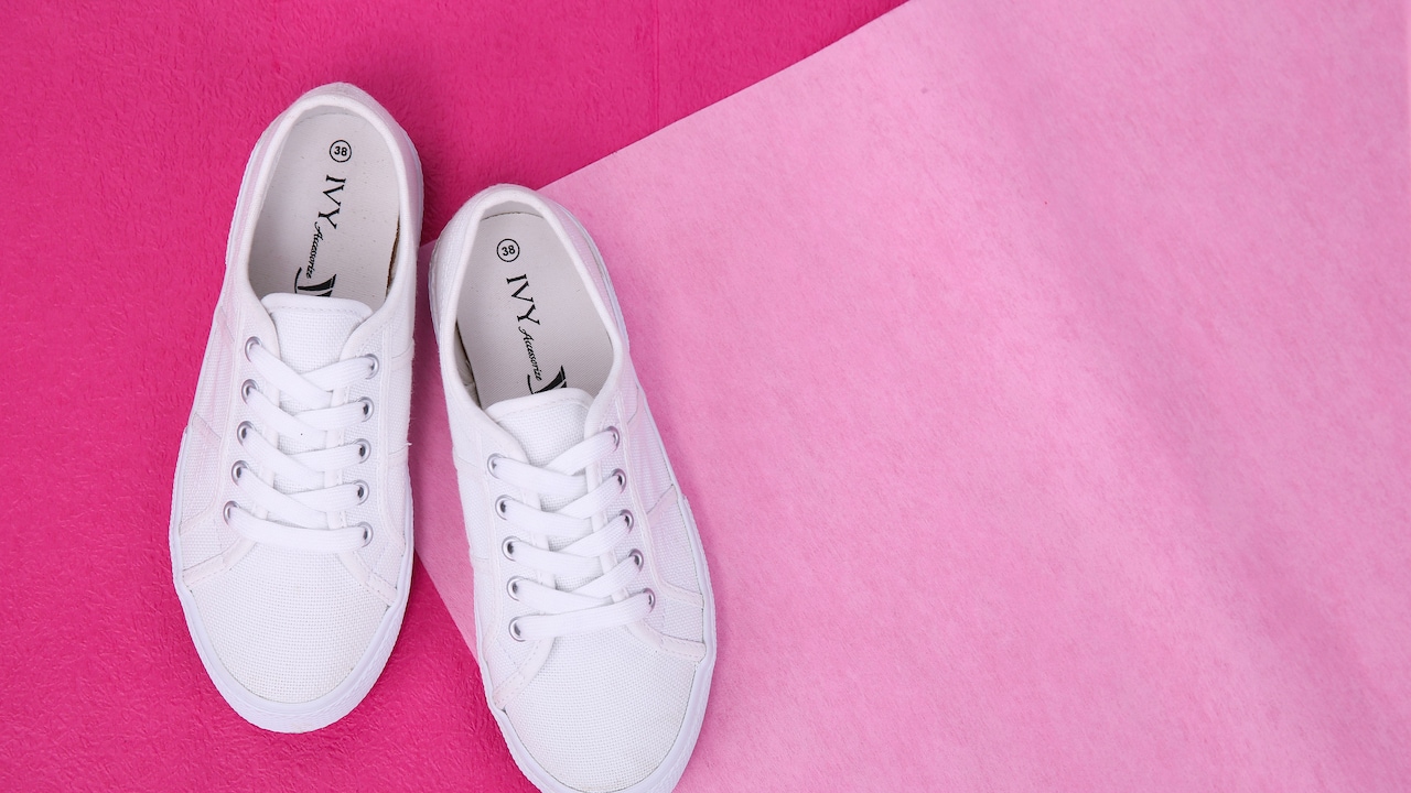 How To Clean Canvas Shoes Without Warping, Shrinking Or Losing Shape