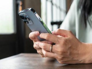 दो iPhone चलेंगे 1 ही सिम से! Apple ला रही गजब का फीचर, जानें कैसे करेगा काम