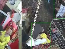 Elderly Jaipur Priest Refuses To Turn Down <i>Bhajan</i> Volume. Locals Assault Him