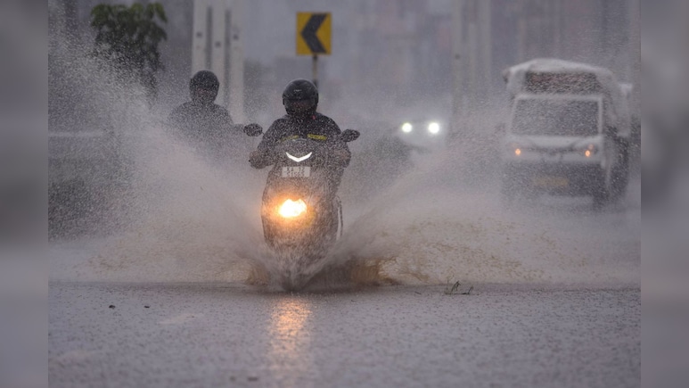 Heavy Rain Alert For Tamil Nadu, Karnataka; IMD Warns Of Cyclonic Storm On October 26