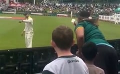 SA Fan Offers Sandpaper To Nathan Lyon. Here's How Aus Star Reacts - Viral