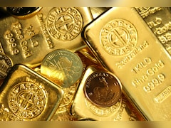 Gold Loses Shine: Yellow Metal Slumps By Over Rs 1,500 To Fall Below Rs 1,49,000