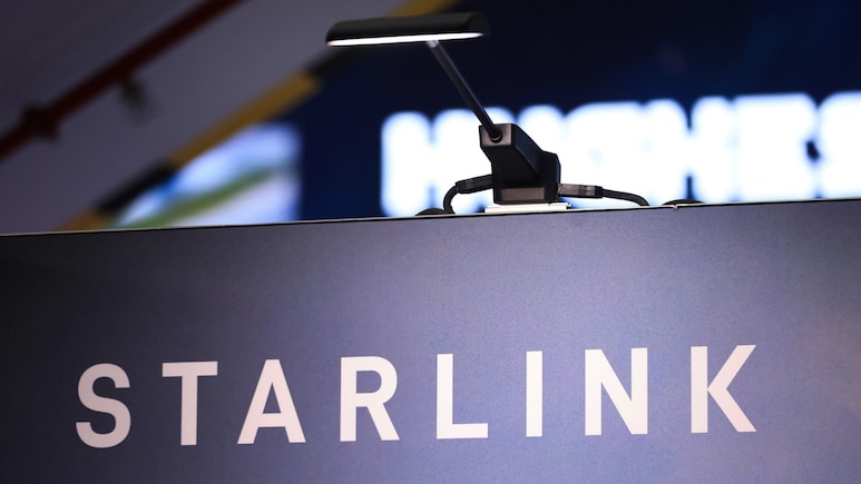 Zelenskyy Says Starlink Speed Restrictions Look Deliberate