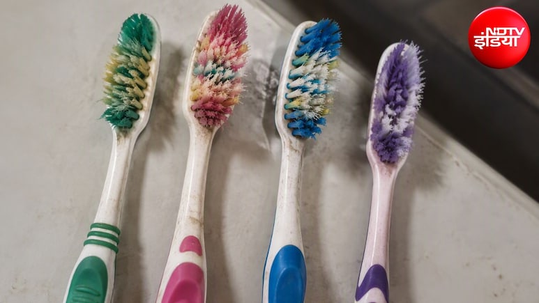 DIY Old Toothbrush: कूड़ेदान में मत फेंकिए पुराने टूथब्रश, इन 4 चीजों को साफ करने के लिए करें इस्तेमाल, जान लें क्लीनिंग हैक्स