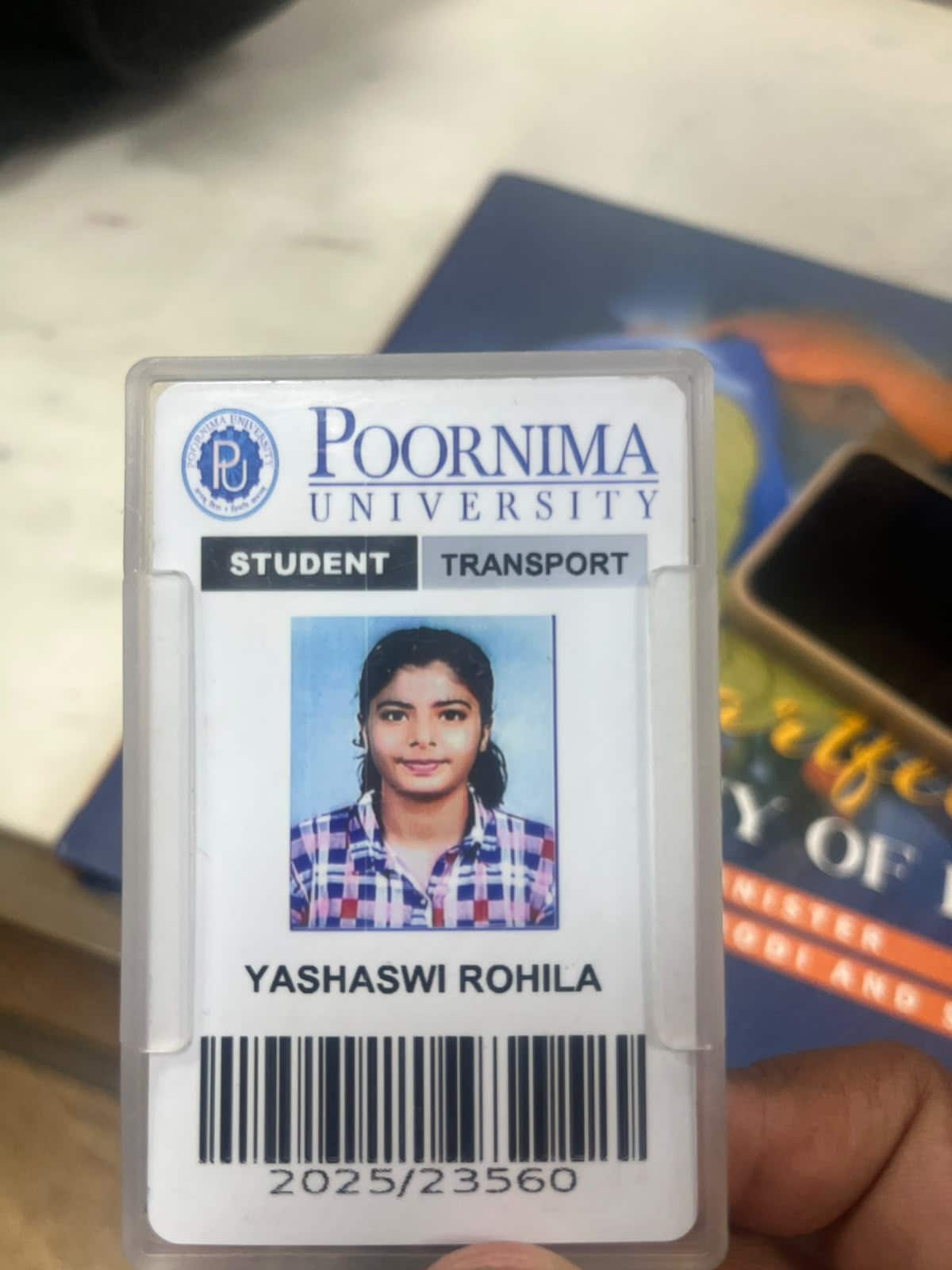 पूर्णिमा यूनिवर्सिटी की छत से कूदकर जान देने वाली छात्रा यशस्वी जायसवाल का आई कार्ड. पूर्णिमा यूनिवर्सिटी की छत से कूदकर जान देने वाली छात्रा यशस्वी जायसवाल का आई कार्ड.