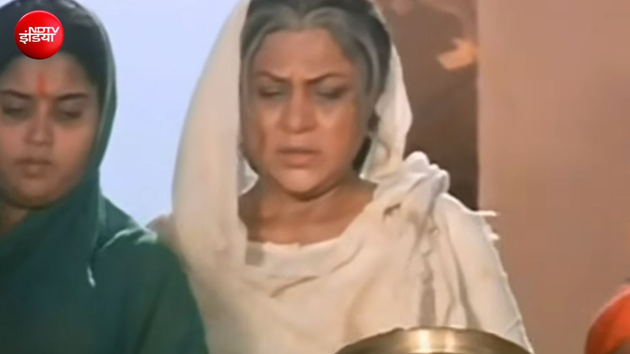 मां दुर्गा का 45 साल पुराना गाना, मनोज कुमार ने बेची प्रॉपर्टी, 180 दिन में शूट की फिल्म, हेमा मालिनी ने फिल्म करने से कर दिया था मना