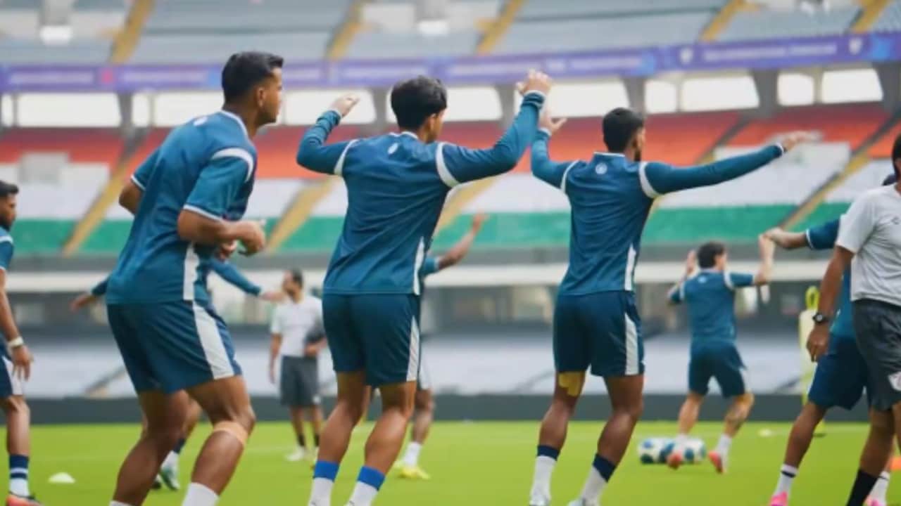 India vs Brazil Football LIVE: पहली बार आमने-सामने भारत-ब्राजील, साल्ट लेक में इतिहास रचने उतरी टीम इंडिया