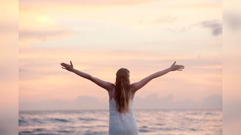 45 Habits To Start In Your 40s, Before Sleeping Wrong Becomes An Injury
