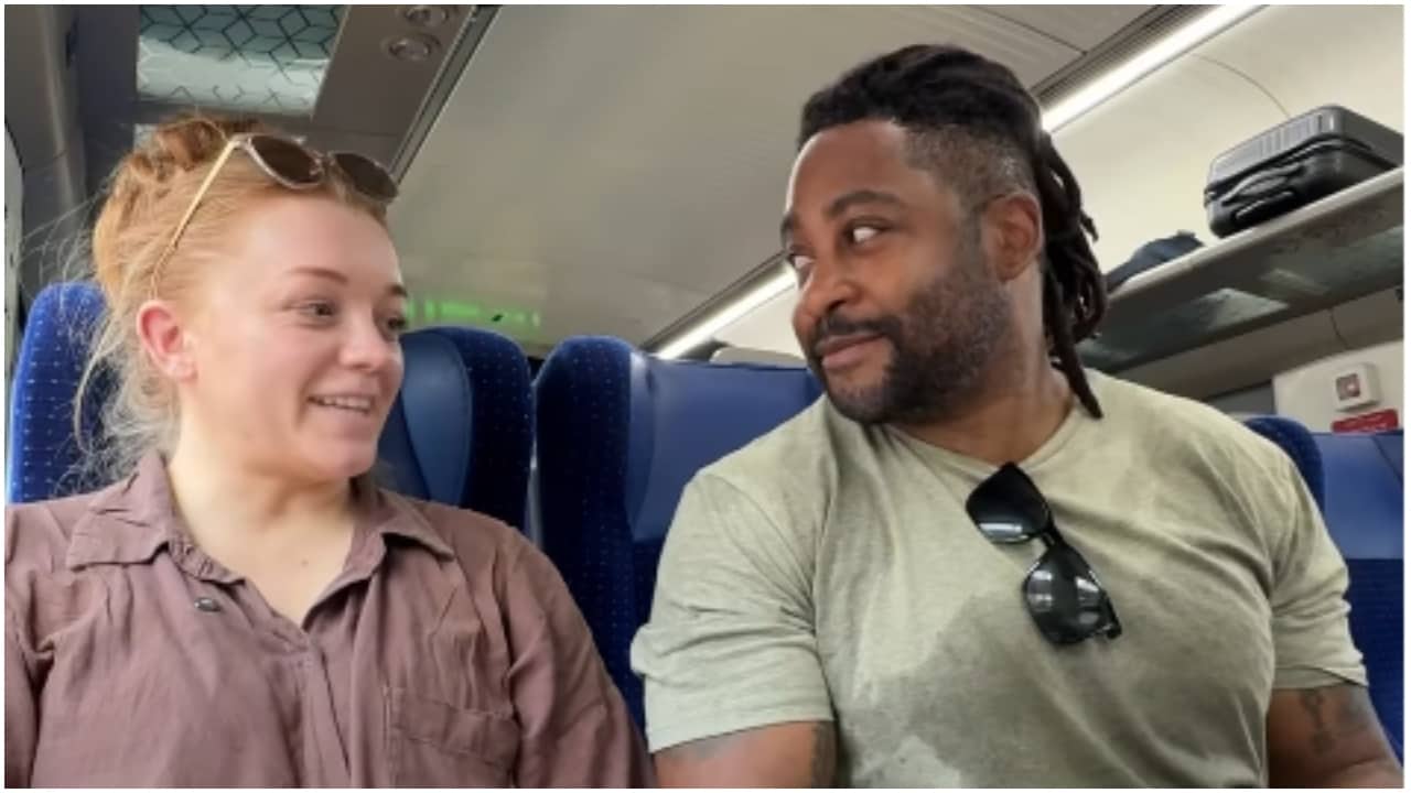 Travel blogger Sara traveled on an Indian train for the first time Travel blogger Sara traveled on an Indian train for the first time