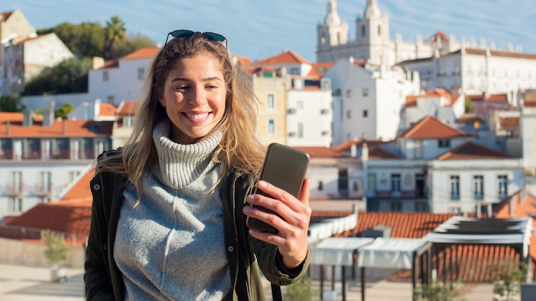 Should Roaming Influence Your Choice Of Mobile Plan? Here's What You Need To Know