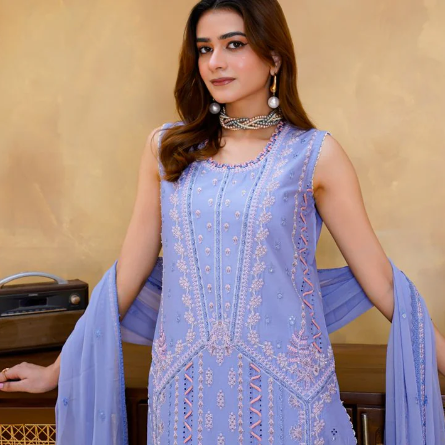 Stylish Ethnic Outfits For Women On Amazon Great Indian Festival