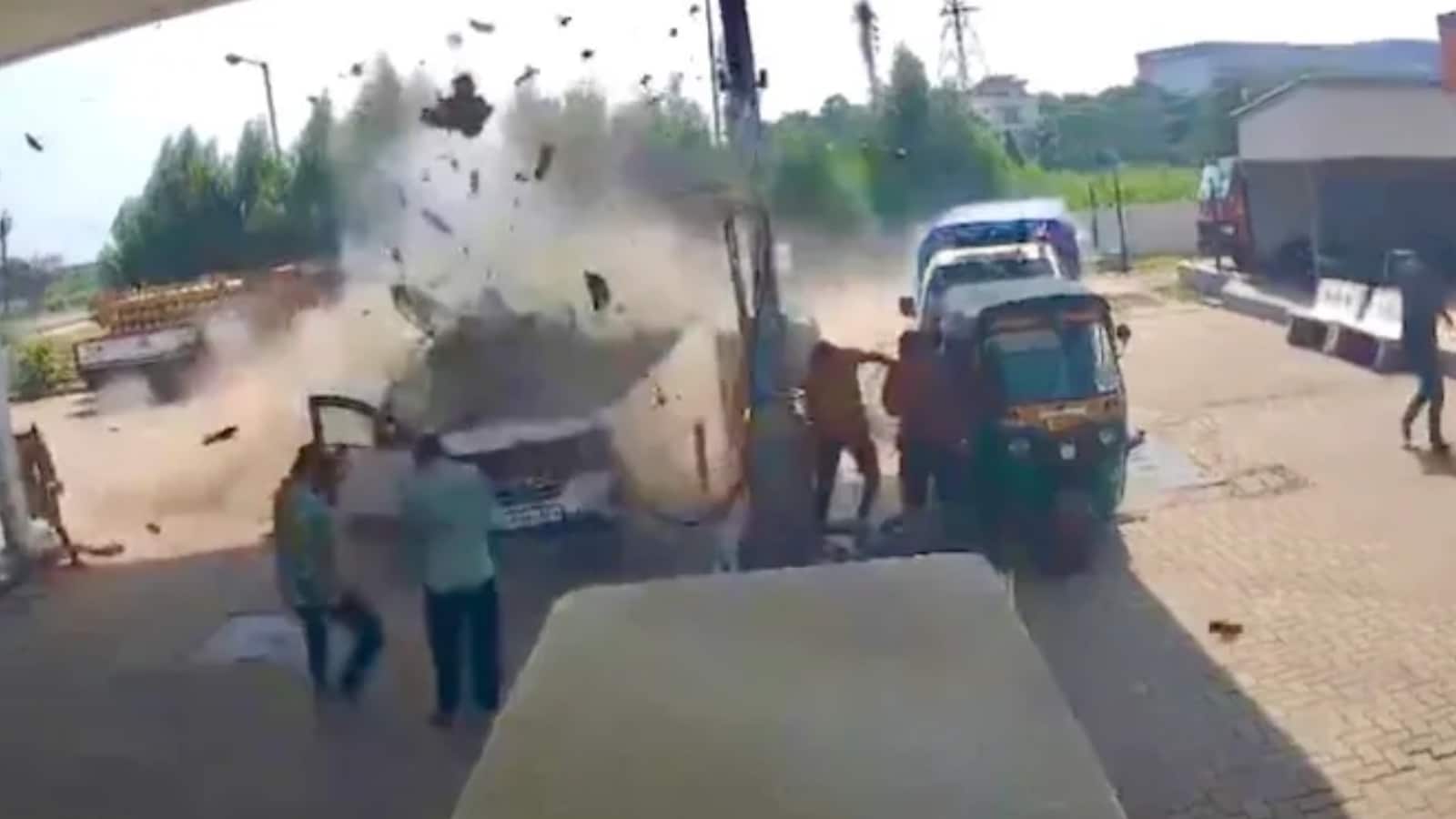 CNG Car Explodes During Refuelling In Vadodara, Gujarat: 3 Key Safety ...