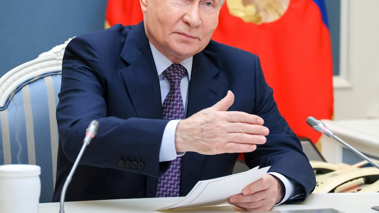 Putin Agrees To Cooperate With Pope Leo's Plea For Aid For Ukrainian Town