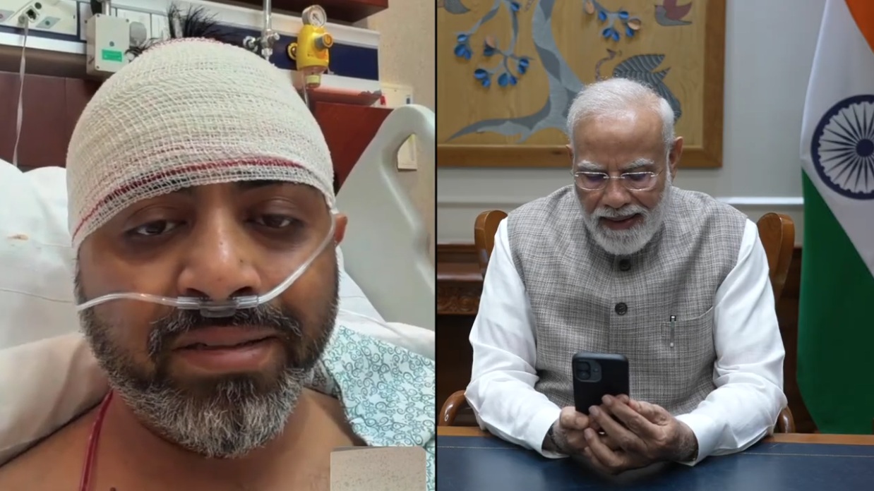 'I Was Injured But Couldn't Let Passengers Die': Captain Smit Machchhar To PM Modi