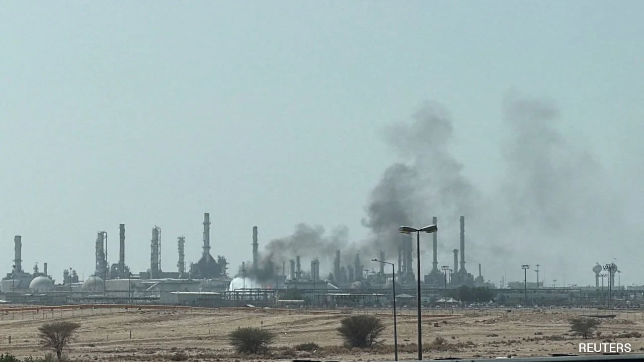 Video: Plumes Of Smoke, Fire Emerge From Aramco Facility Near Riyadh