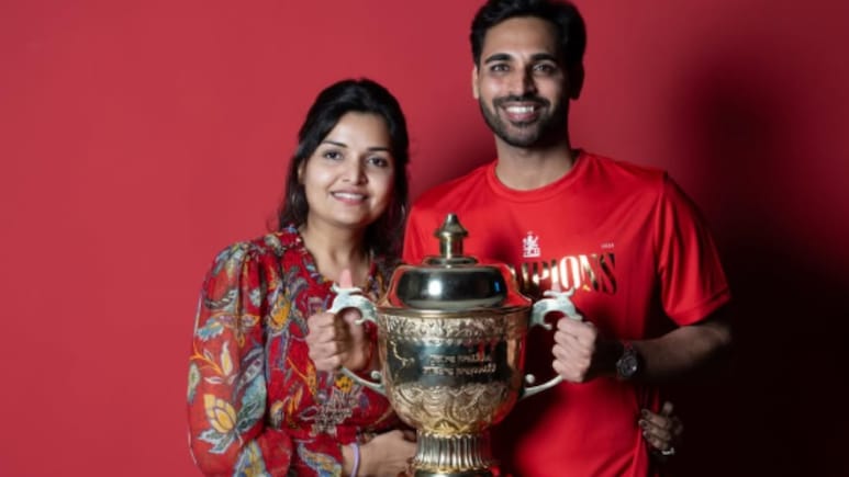 36 साल के भुवनेश्वर कुमार की 4 साल बाद टीम इंडिया में वापसी, पत्नी का रिएक्शन हुआ वायरल