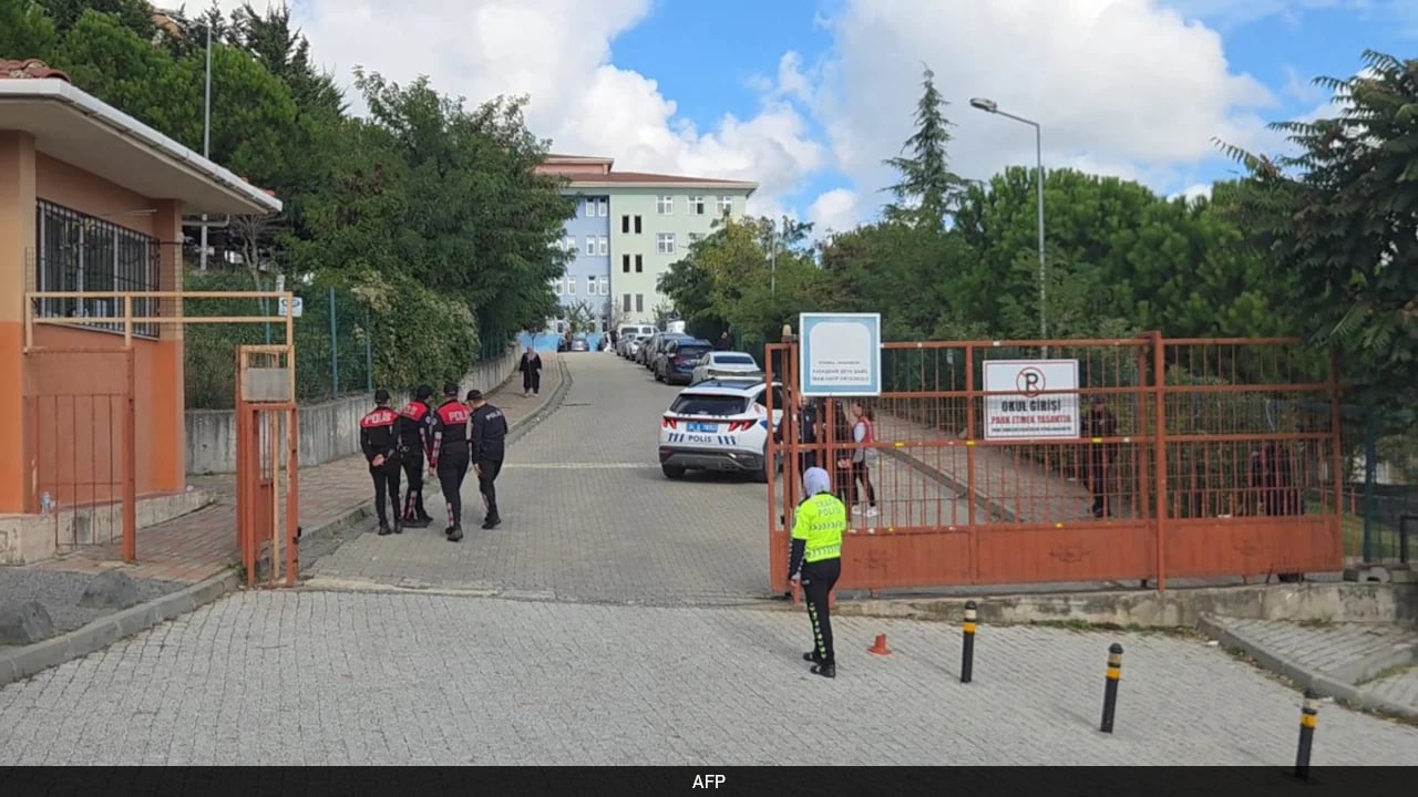 1 Killed, 7 Girls Injured In Istanbul School Knife Attack