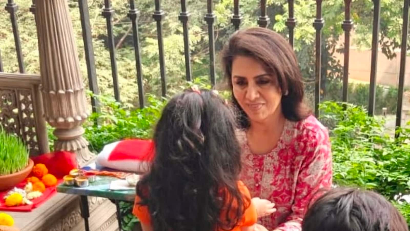 Neetu Kapoor and Varun Dhawan Share Navratri Kanya Pujan Celebrations with Family