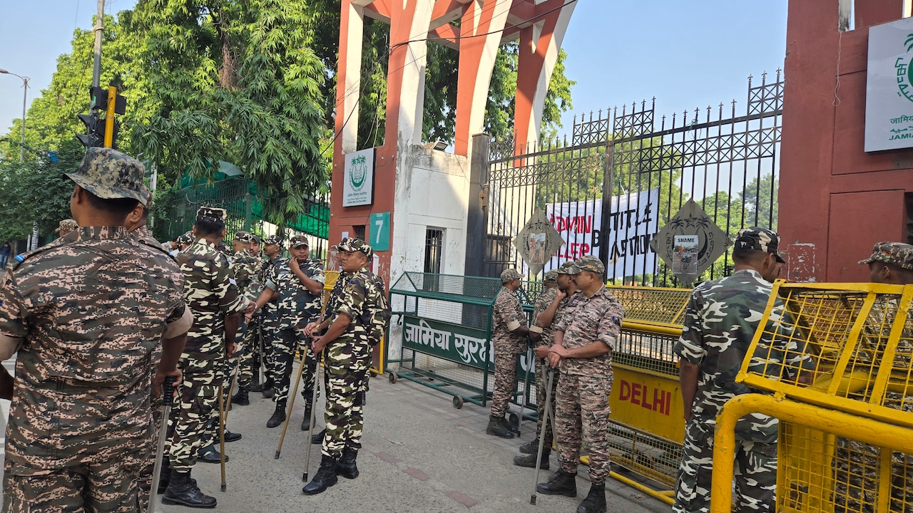 Heavy security outside Jamia Millia Islamia amid ongoing protests.