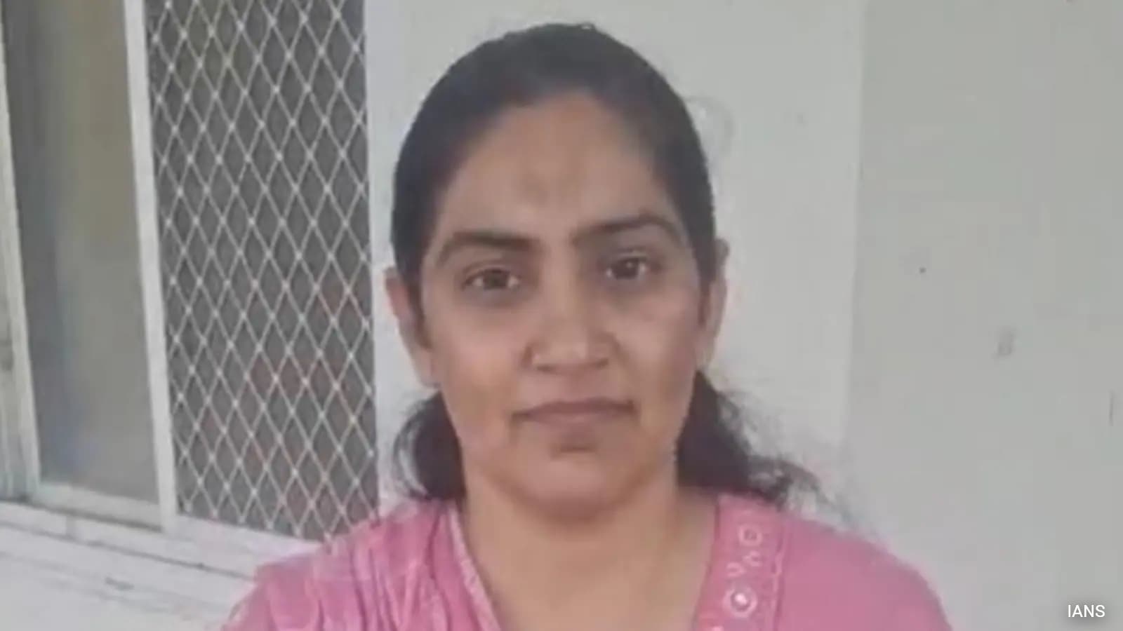 Rajasthan Police Arrest Jailer Accused of Taking Prisoners Home