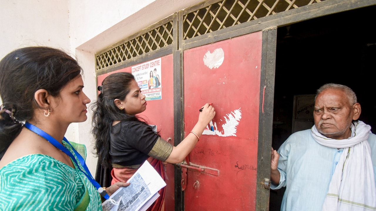 प्राइवेट टीचर, बैंक कर्मी-बाबू भी घर-घर जनगणना करेंगे, जानें अब किस-किस की ड्यूटी लगाएगी सरकार