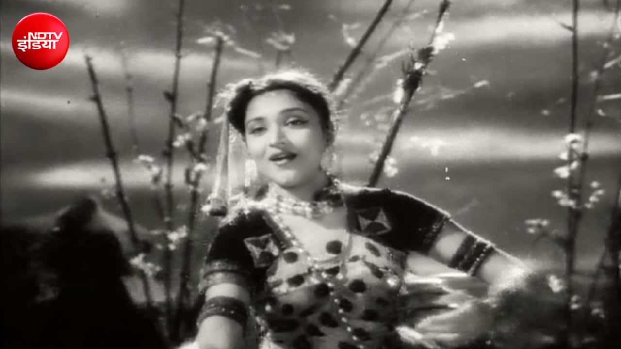72 साल पुराना गाना, जिसके बजते ही आज भी नागिन बन जाते हैं सभी बाराती, बीन की धुन पर नाची थीं वैजयंतीमाला, लता मंगेशकर की आवाज में बना कल्ट