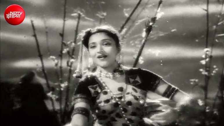 72 साल पुराना गाना, जिसके बजते ही आज भी नागिन बन जाते हैं सभी बाराती, बीन की धुन पर नाची थीं वैजयंतीमाला, लता मंगेशकर की आवाज में बना कल्ट
