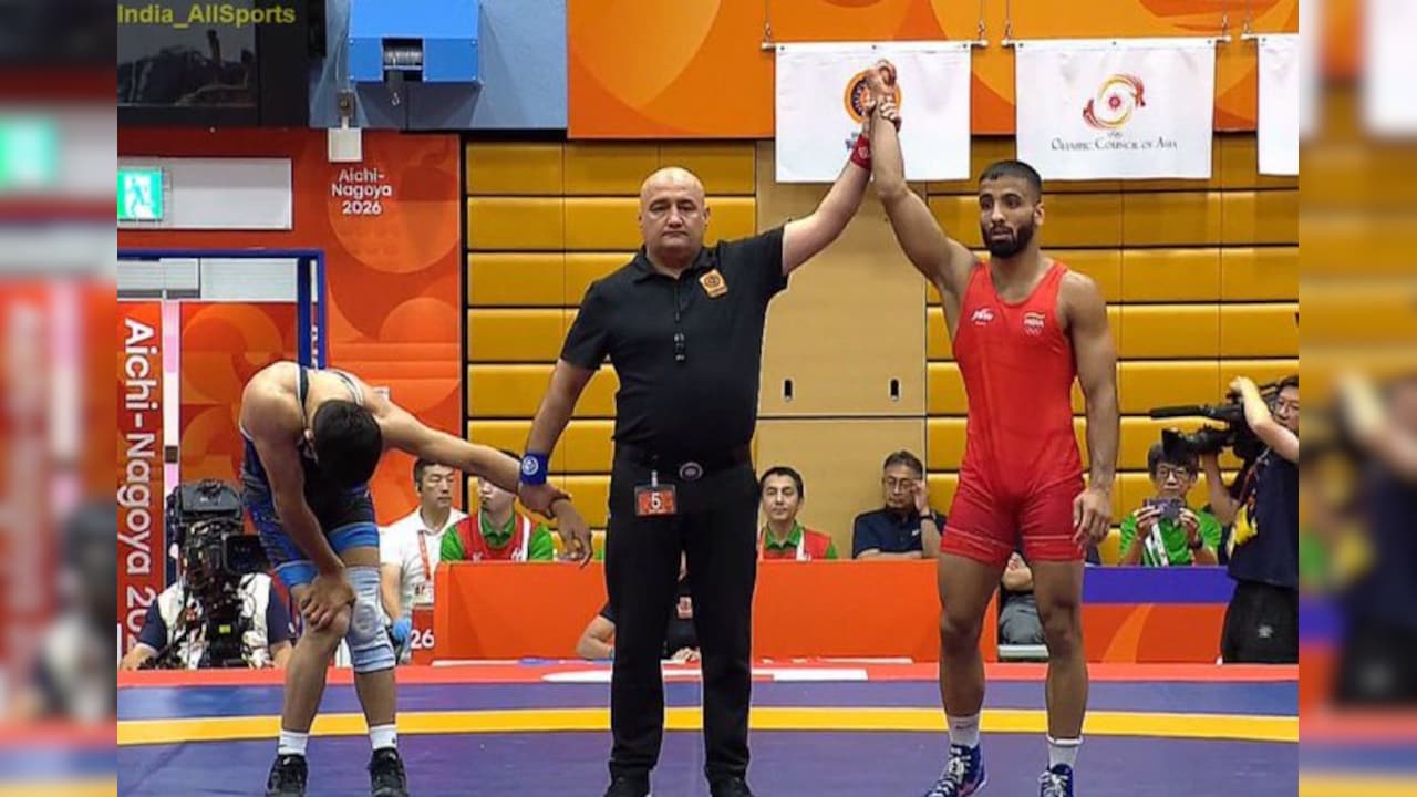 Sujeet Kalkal Shocks Olympic Champion Kotara Kiyooka, Enters Final; Dipanshi Phogat Reaches Bronze Play-off