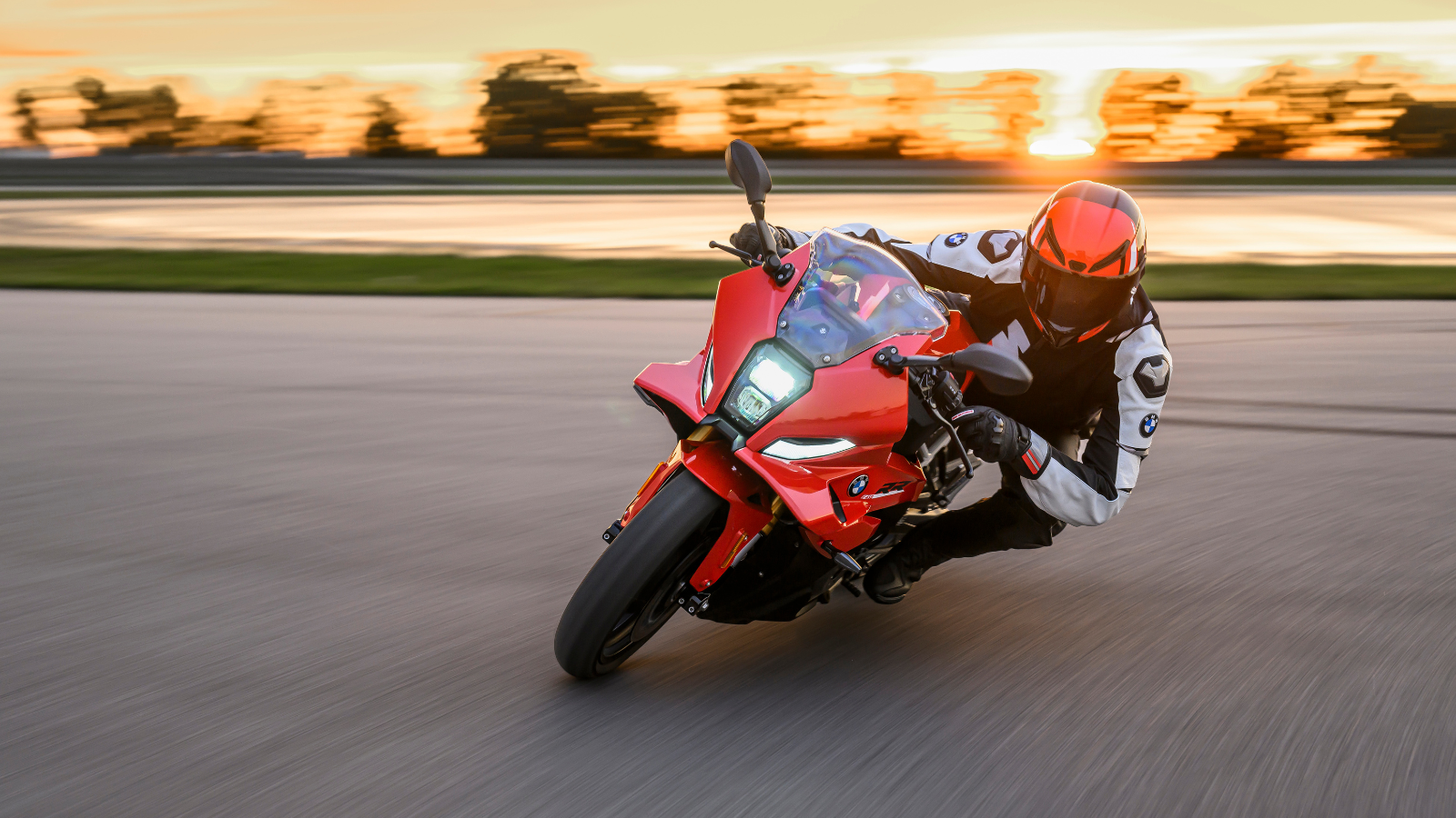 BMW F 450 RR Unveiled: Fully-Faired Motorcycle Shares Engine With F450 GS