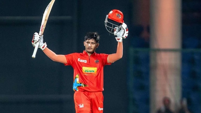 Ranji Trophy: 26 चौके और 6 छक्के: दिल्ली के तूफानी बल्लेबाज प्रियांश आर्य ने गुजरात के गेंदबाजों को किया बेहाल
