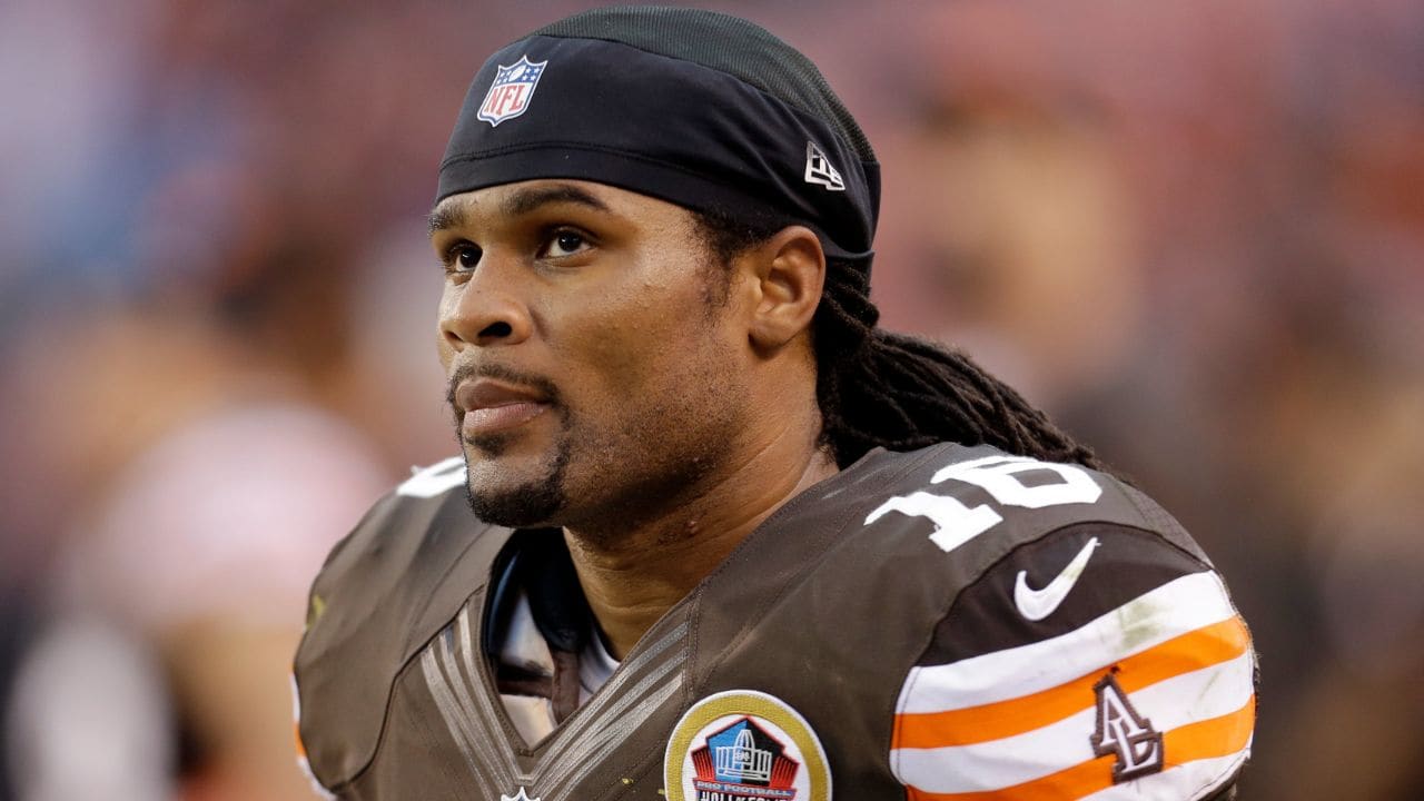 Browns Legend Cribbs Receives Condolences After Sharing Heartbreaking News