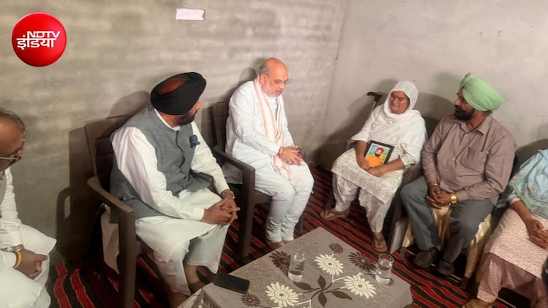 गुरदासपुर में विक्रमजीत सिंह झोटा के परिजनों से मिले अमित शाह, ड्रग्स के खिलाफ अभियान की वजह से हुई थी हत्या