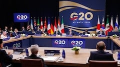 US Scraps Traditional G20 Photo As Europeans Object To Posing With Russia's Lavrov