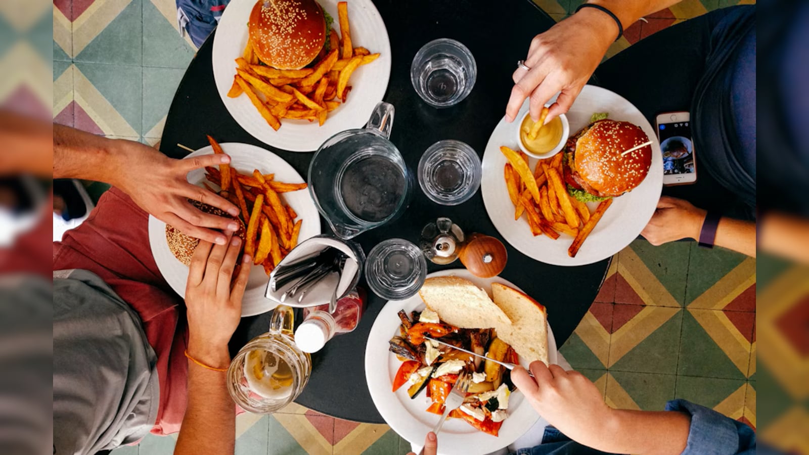Lifestyle Inflation: Are Weekly Dineout Plans Hurting Your Wallets More Than Big Splurges?