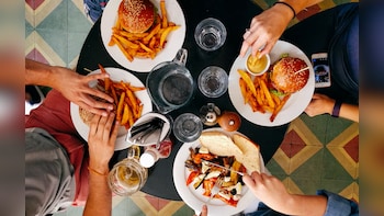Lifestyle Inflation: Are Weekly Dineout Plans Hurting Your Wallets More Than Big Splurges?