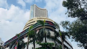 Why Stock Market Is Falling Today? Sensex Drops Over 700 Points, Nifty 50 Below 22,400